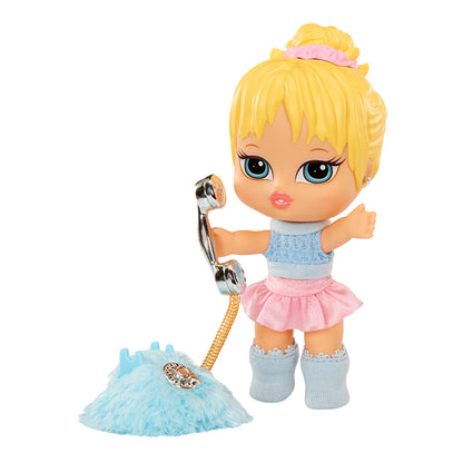 ** Bratz Babyz Runwayz Doll - Cloe