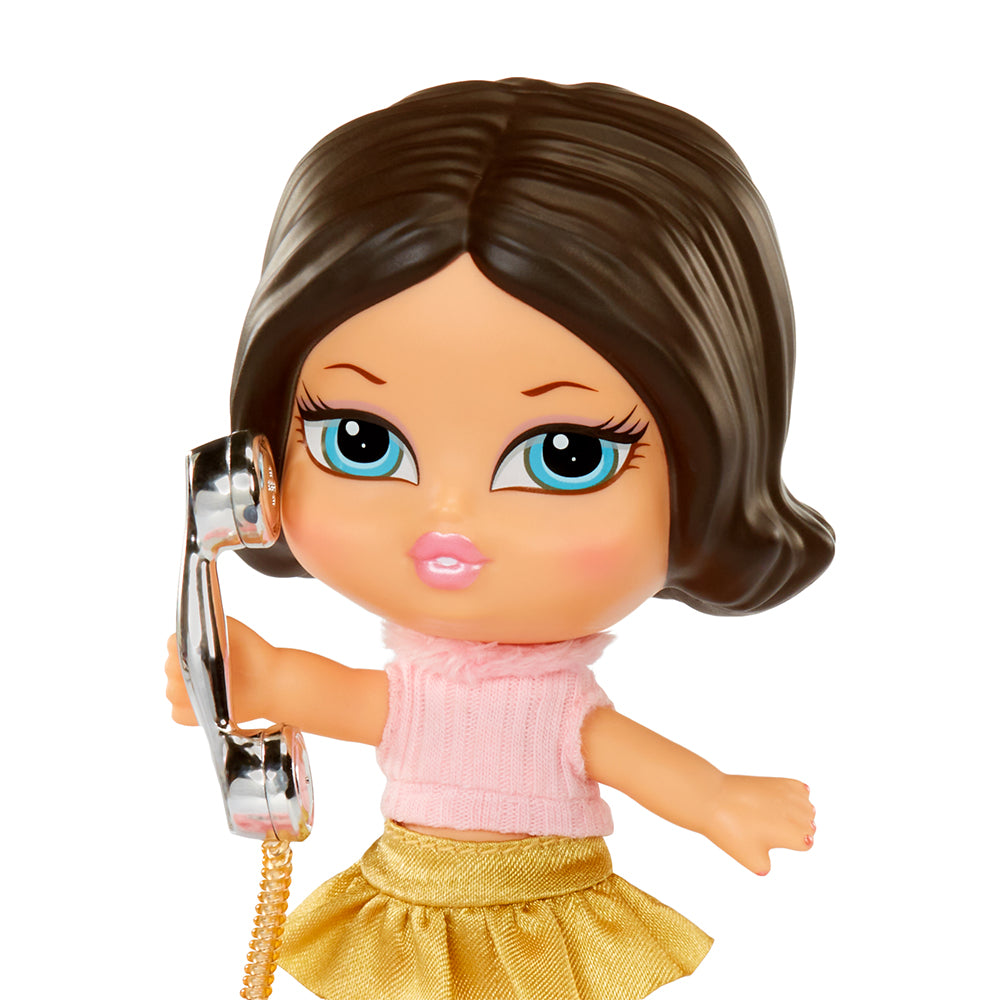 ** Bratz Babyz Runwayz Doll - Dana
