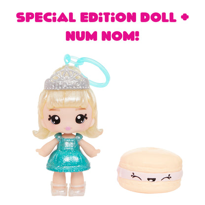 Yummiland Cupcake Beauty Bag Playset with Callie Lip Gloss Doll
