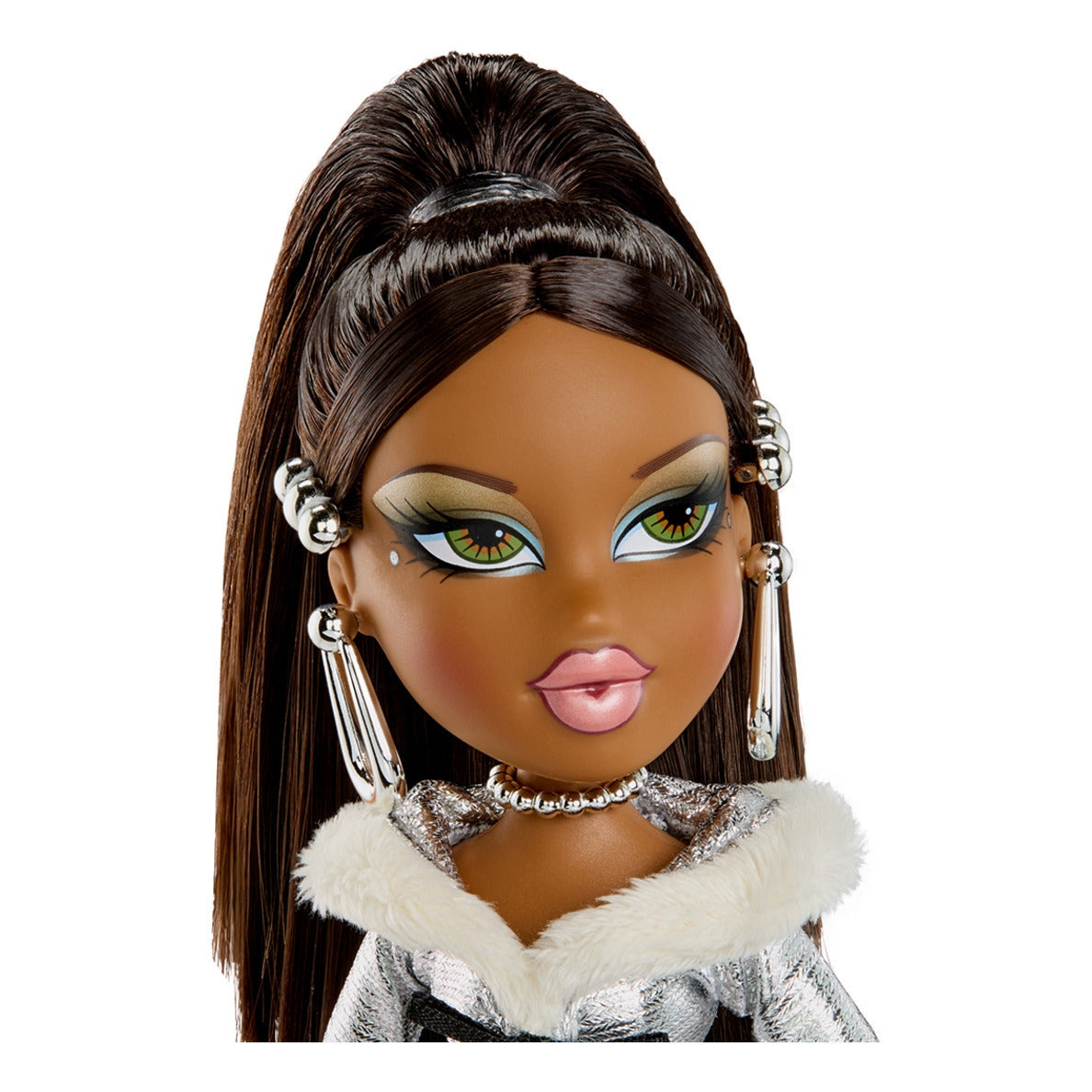 Bratz Charmz Sasha Fashion Doll with Collectible Bracelet and Charm