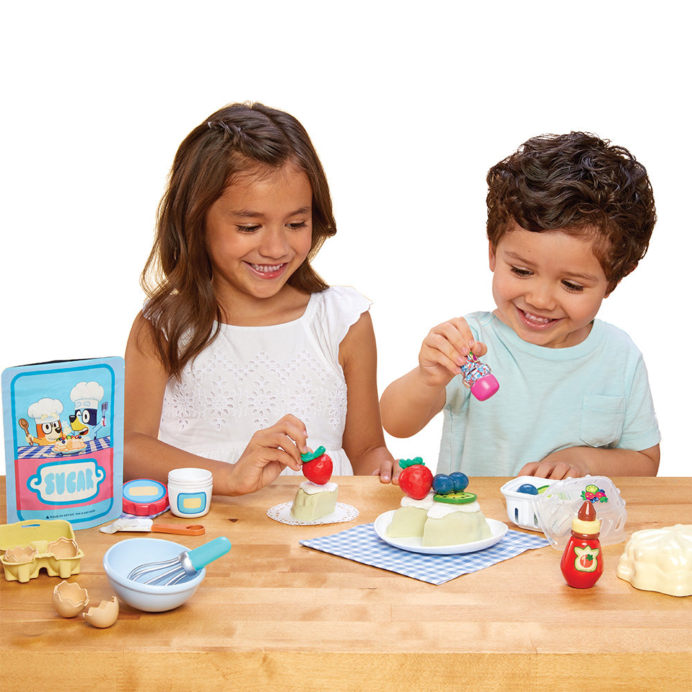 Little Tikes Creative Chefs Bluey Pavlova Cake Kit