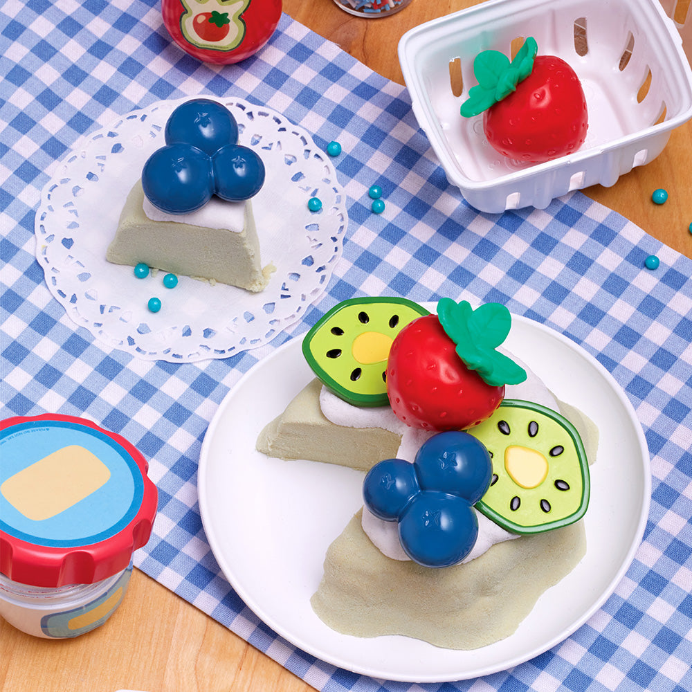 Little Tikes Creative Chefs Bluey Pavlova Cake Kit