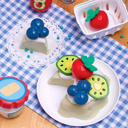 Little Tikes Creative Chefs Bluey Pavlova Cake Kit