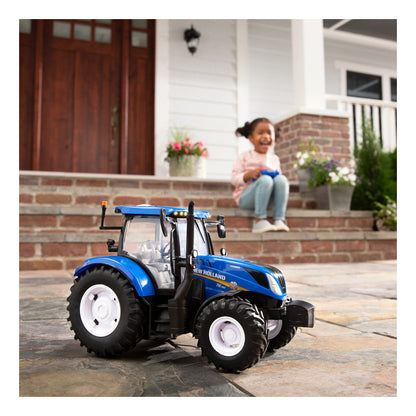 Britains Big Farm Radio Controlled New Holland T6 Tractor 1:16
