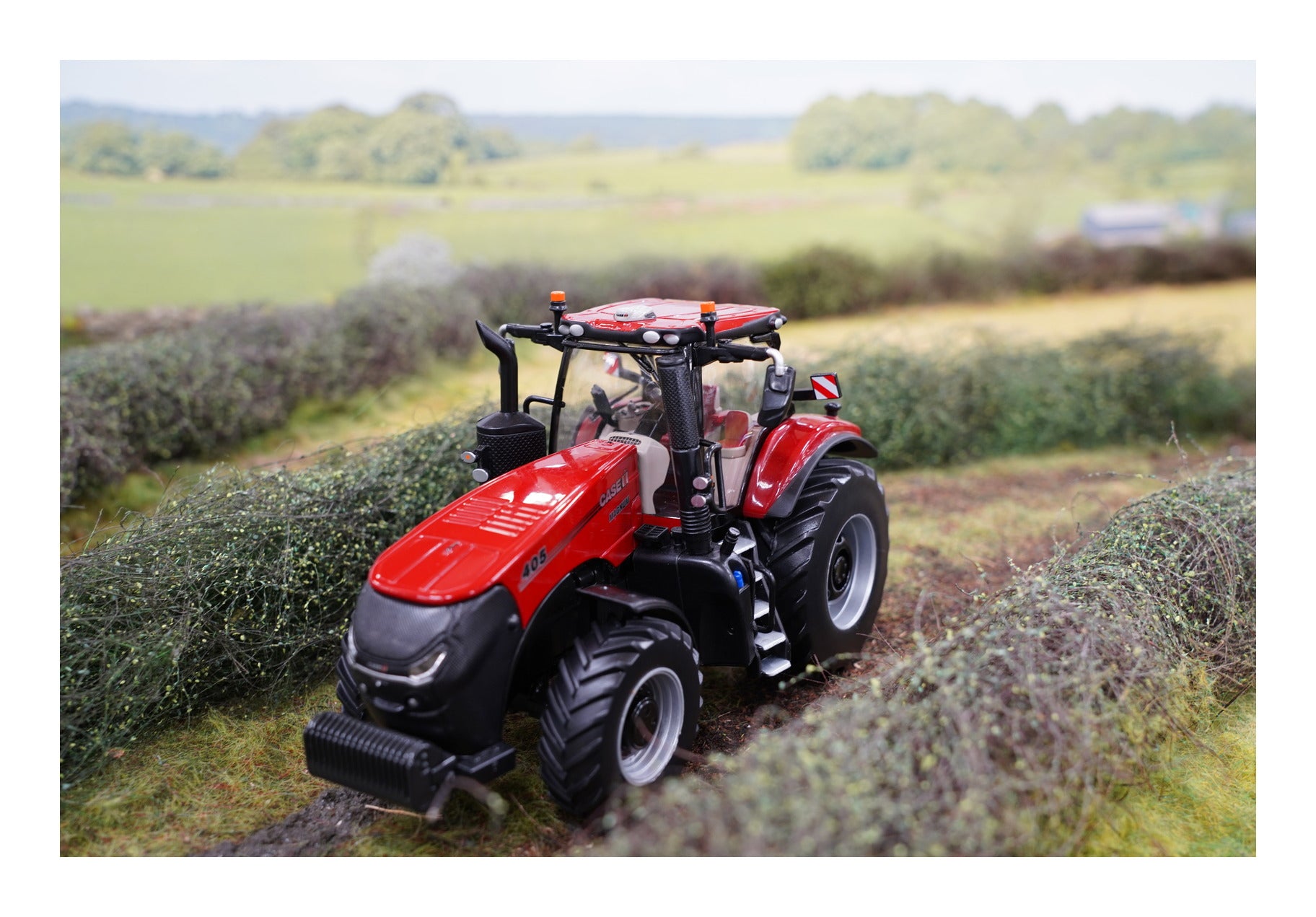 Britains Case IH Magnum 405 Tractor 1:32 Scale Model