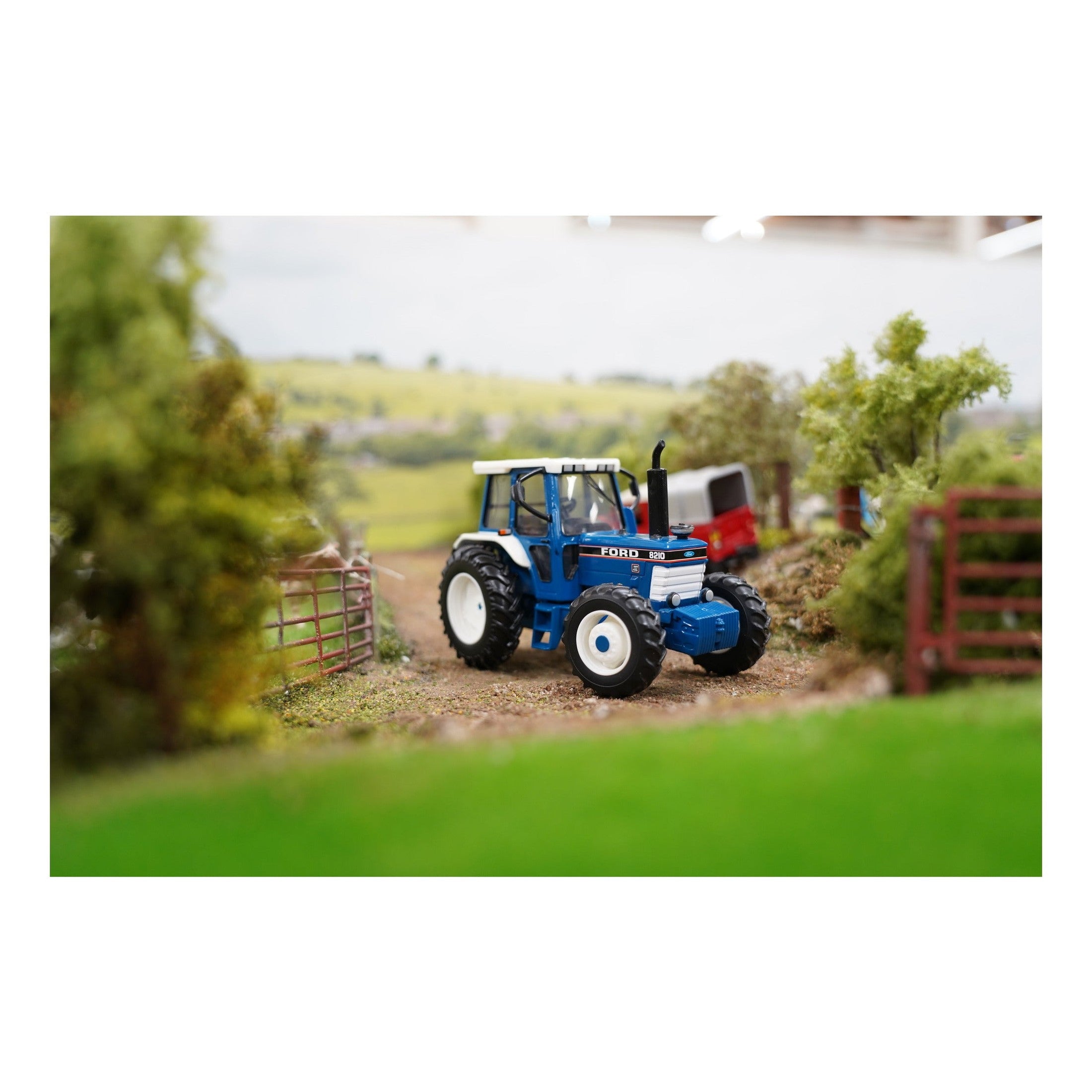 Britains Ford 8210 4WD Tractor with Super Q Cab 1:32 Scale