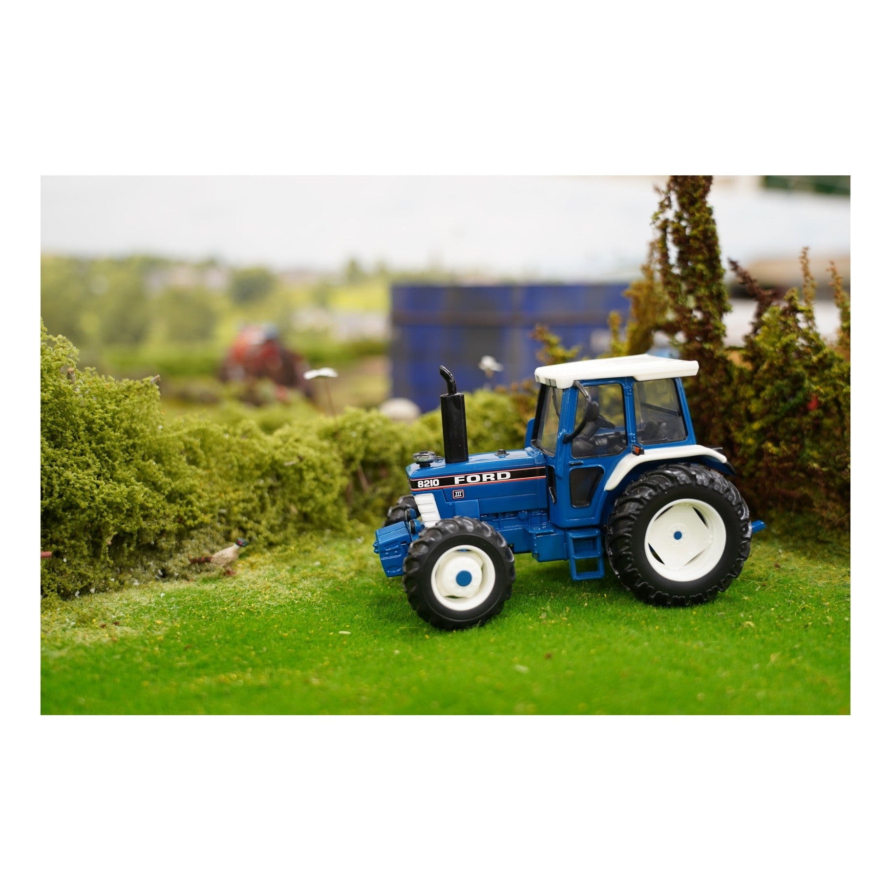Britains Ford 8210 4WD Tractor with Super Q Cab 1:32 Scale