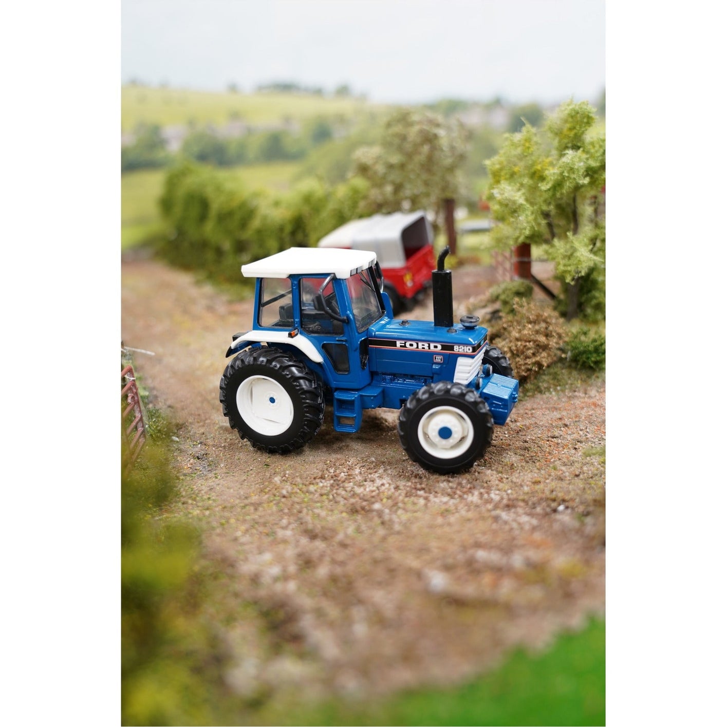 Britains Ford 8210 4WD Tractor with Super Q Cab 1:32 Scale