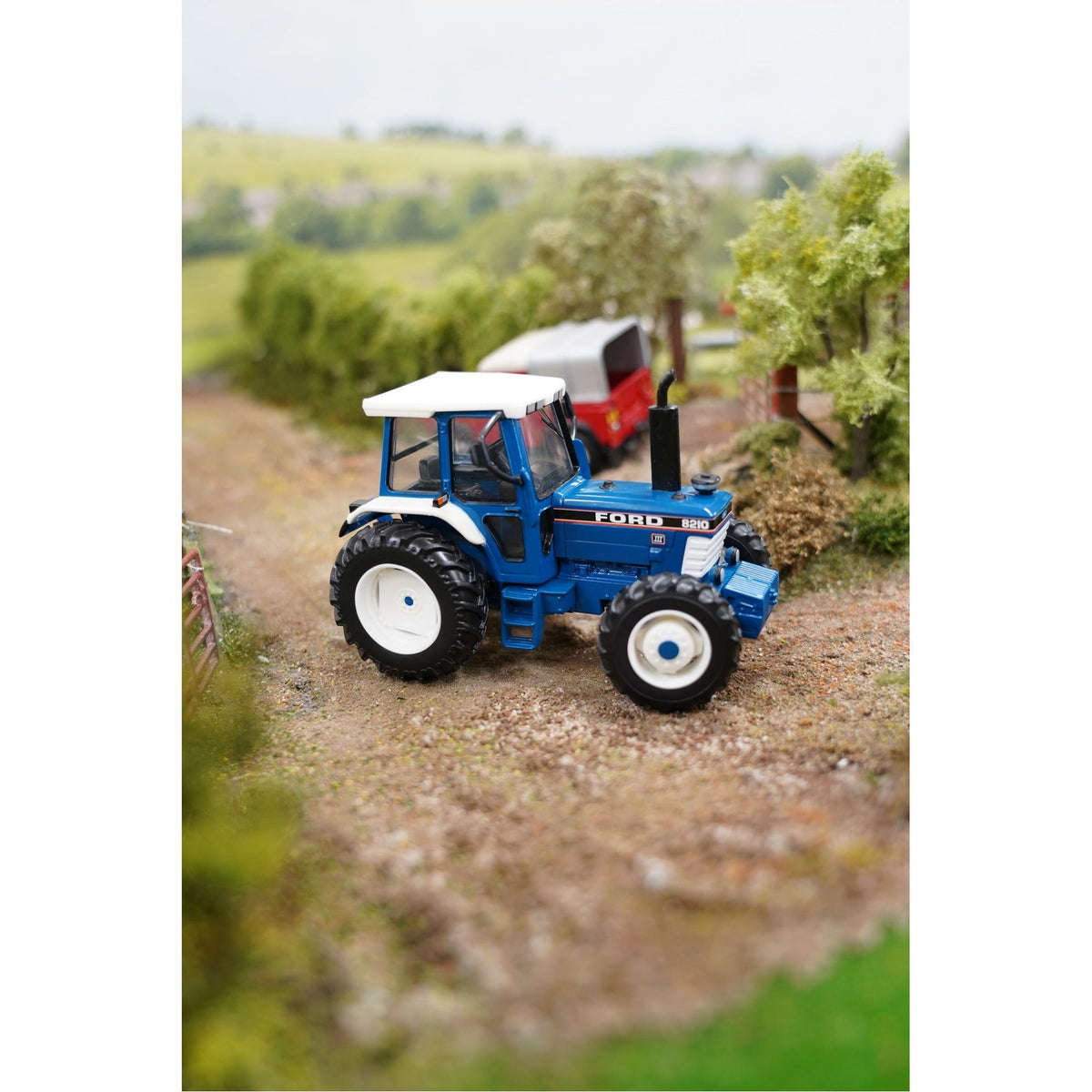 Britains Ford 8210 4WD Tractor with Super Q Cab 1:32 Scale