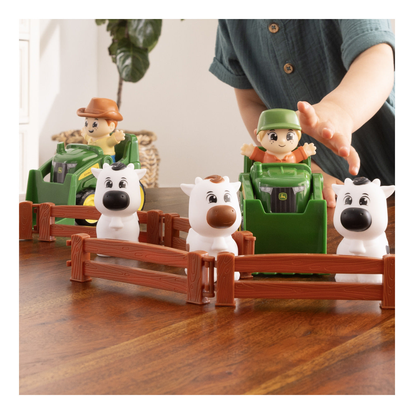 John Deere The Cows Are Out 14-Piece Farm Toy Playset