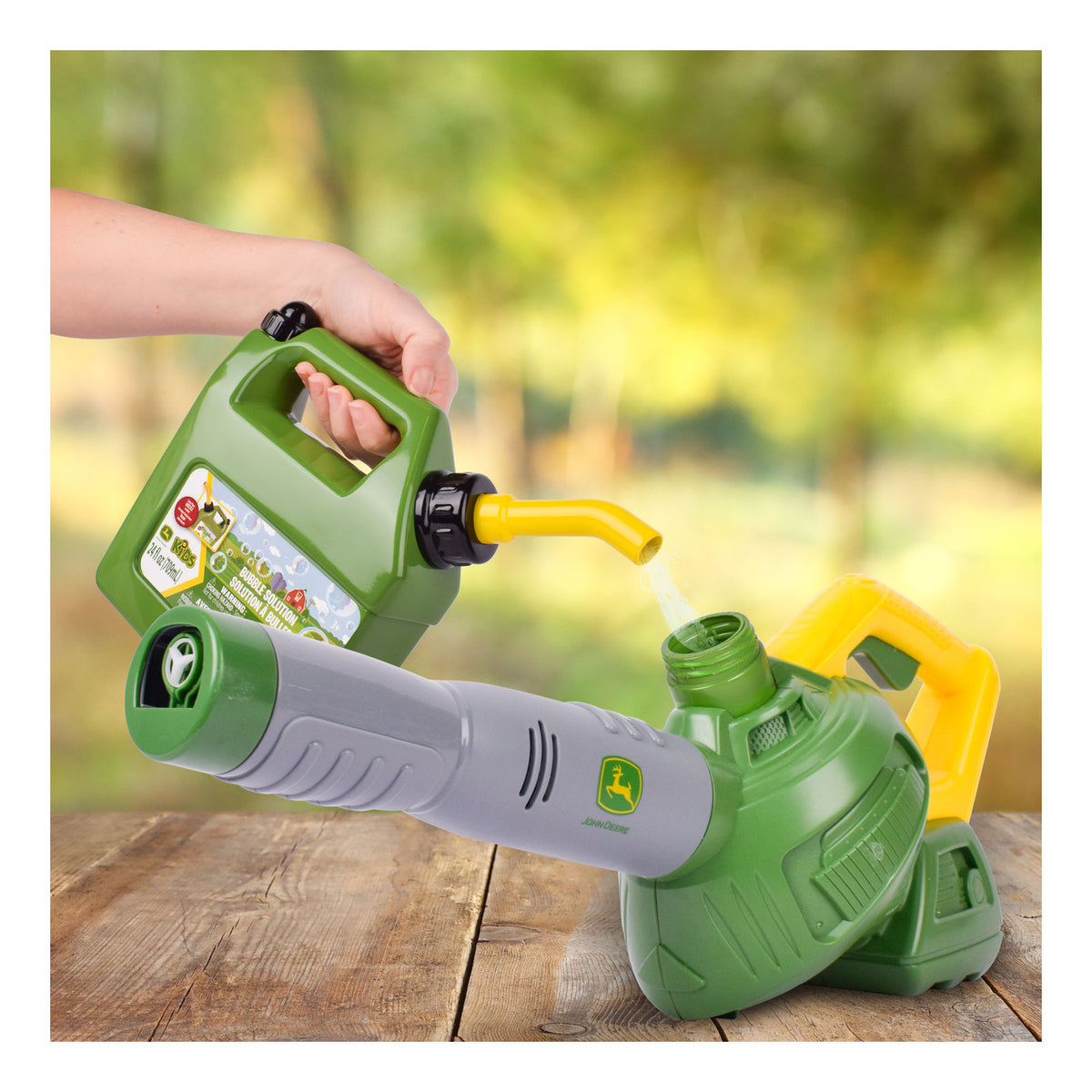 John Deere Bubble Leaf Blower with Bubble Refill Gas Can