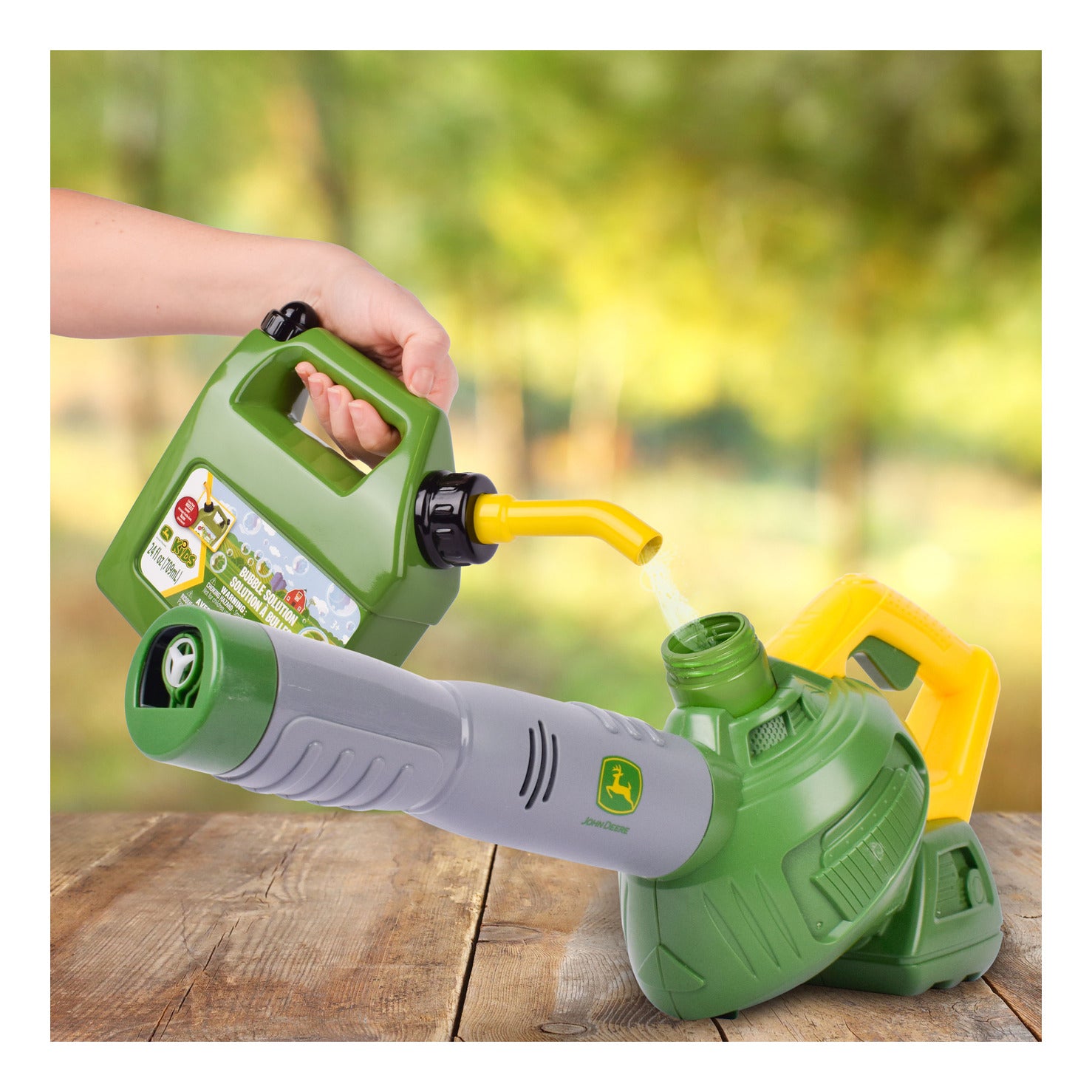 John Deere Bubble Leaf Blower with Bubble Refill Gas Can