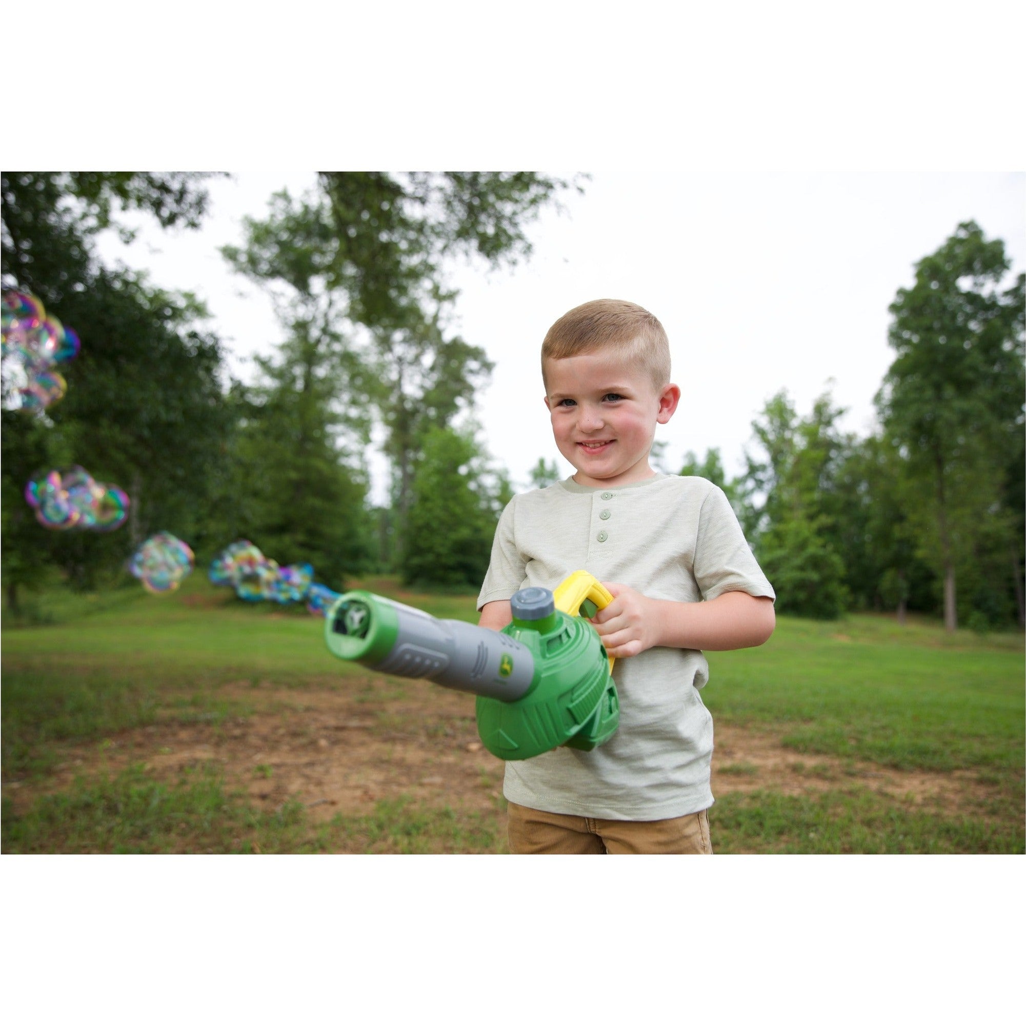 John Deere Bubble Leaf Blower with Bubble Refill Gas Can