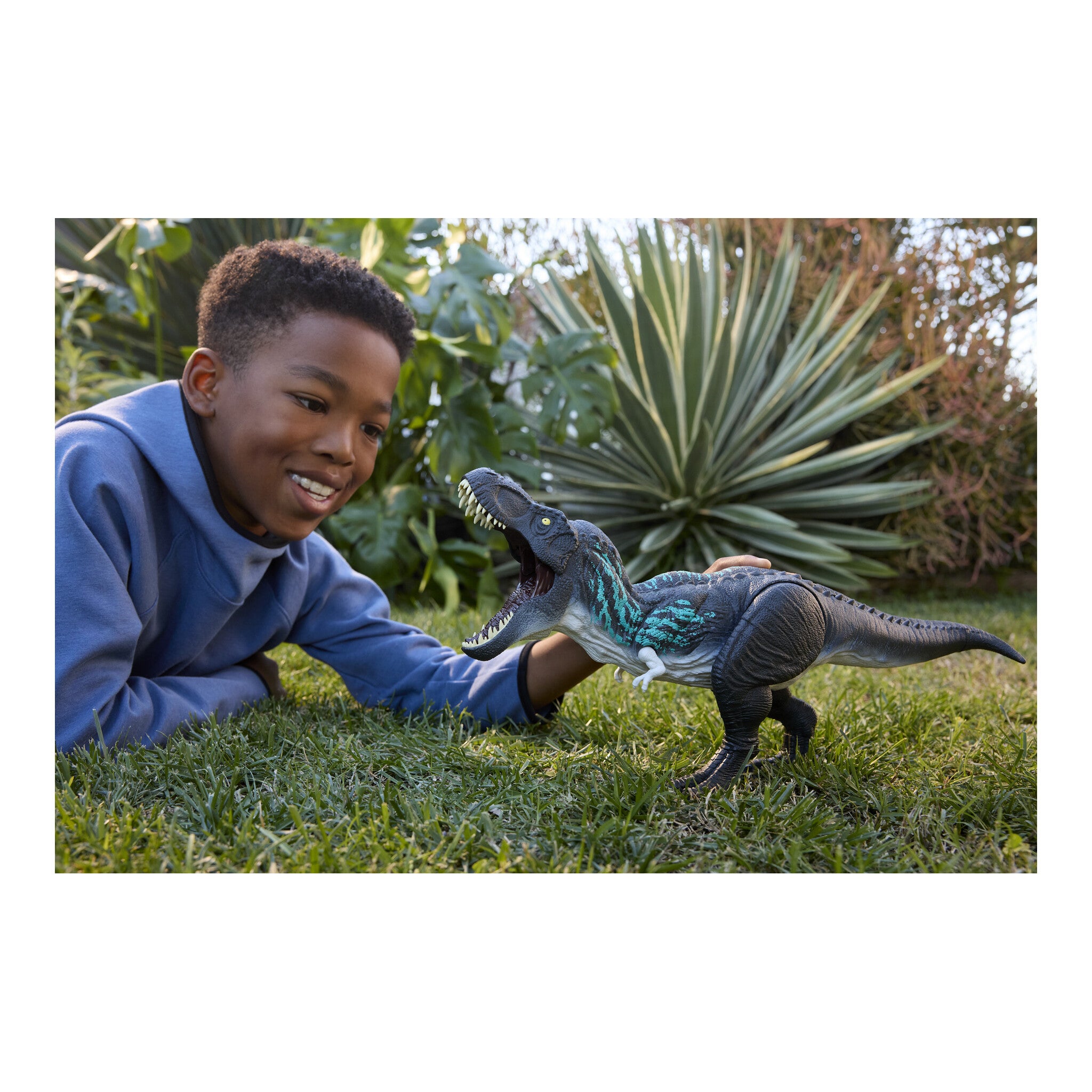 Mattel Jurassic World Muscle Madness T-Rex Action Figure
