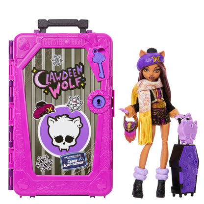 Monster High Skulltimate Secrets Cabin Slay-Cation Clawdeen Wolf Doll and Accessories