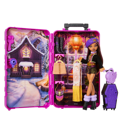 Monster High Skulltimate Secrets Cabin Slay-Cation Clawdeen Wolf Doll and Accessories
