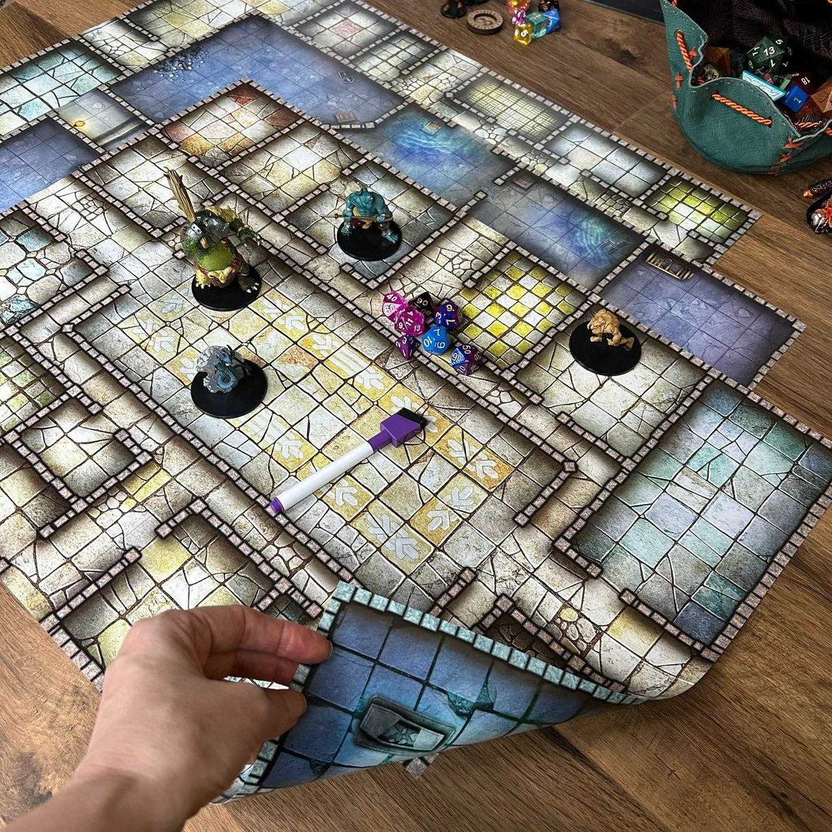 Essential RPG Battle Maps: Dungeon Set – 6 Wet/Dry Erase Maps with 1-Inch Grid