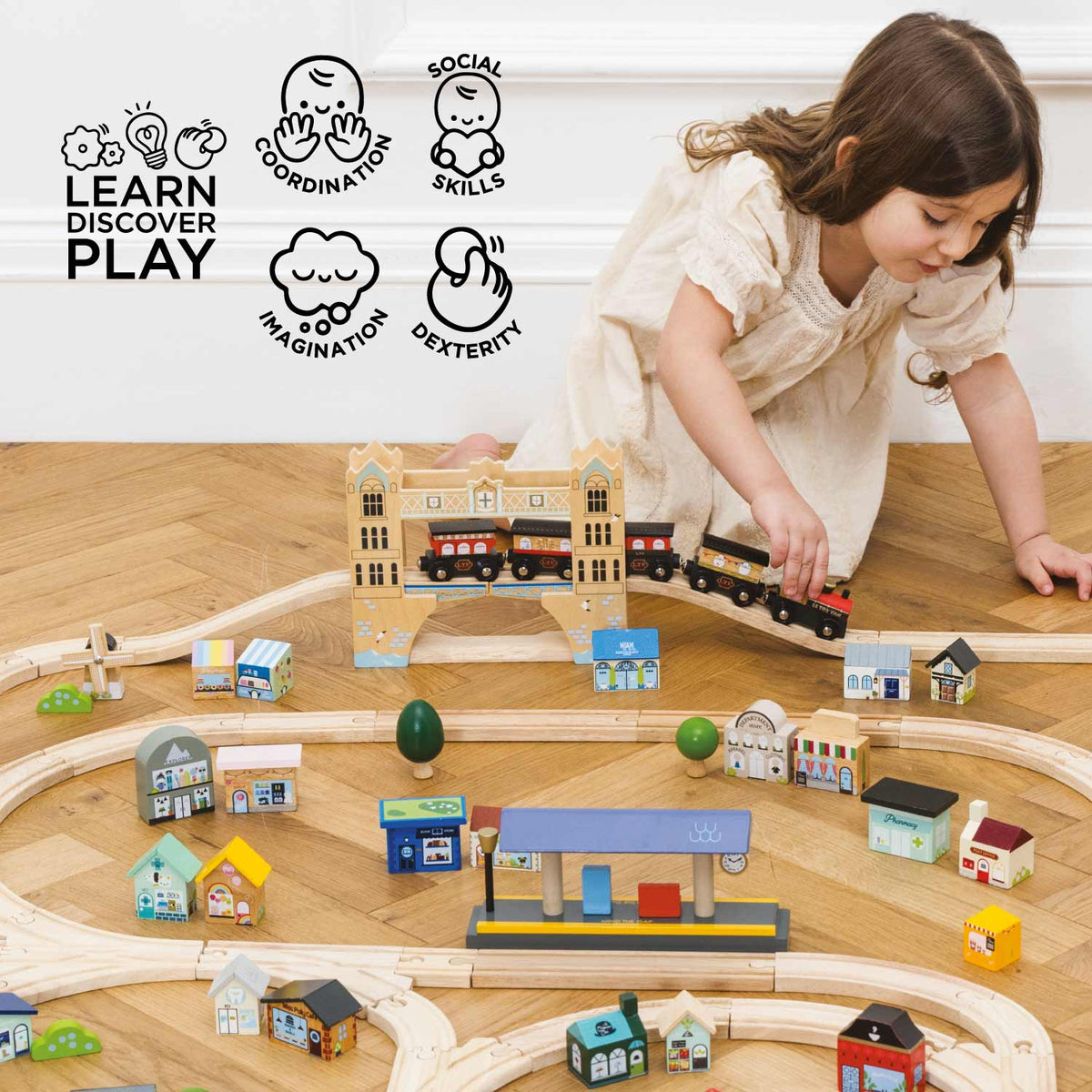 Le Toy Van London City Wooden Train Set 120 Pieces