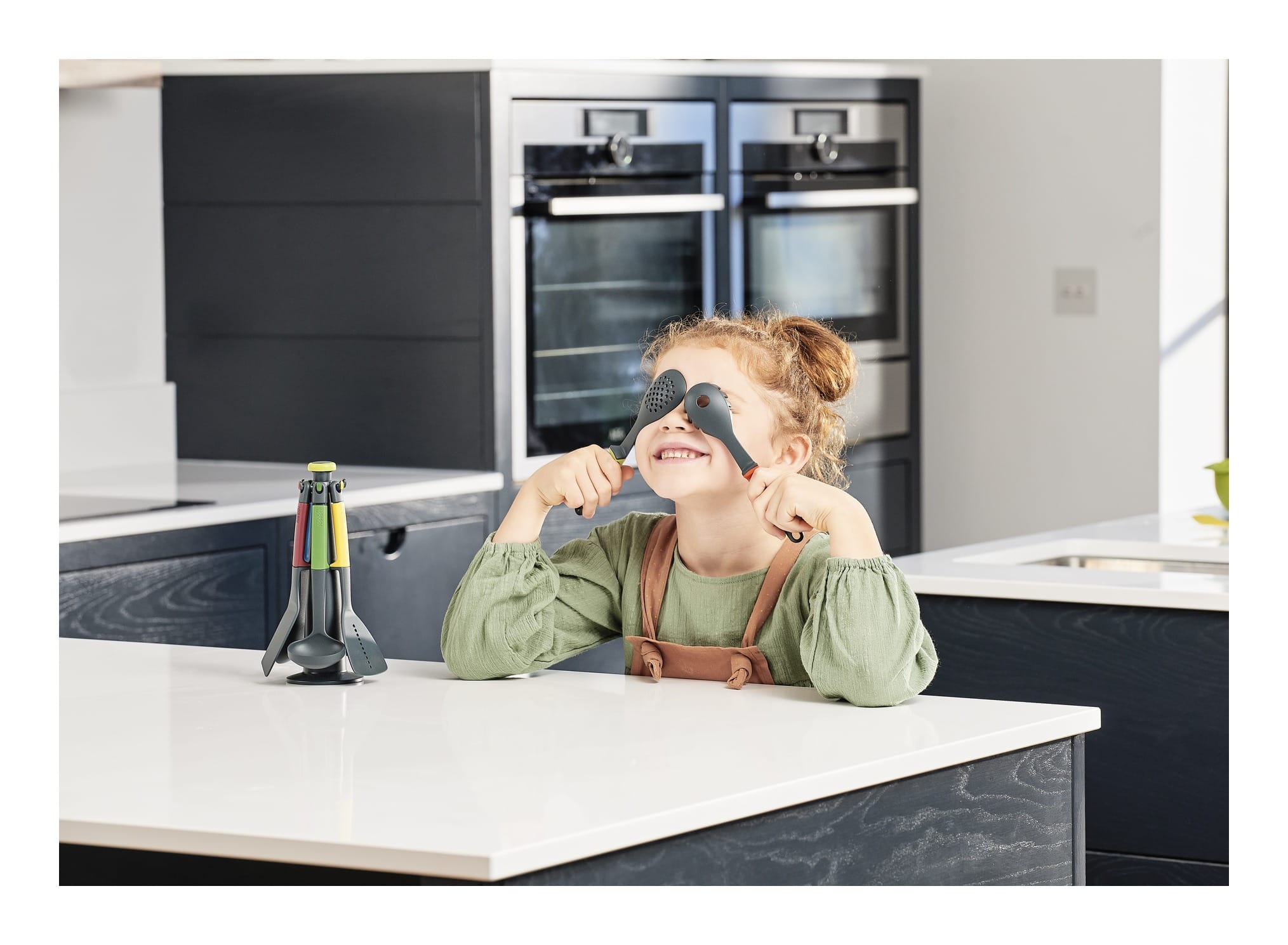 Casdon Joseph Joseph Elevate Toy Kitchen Utensil Set with Rotating Stand 5011551000277