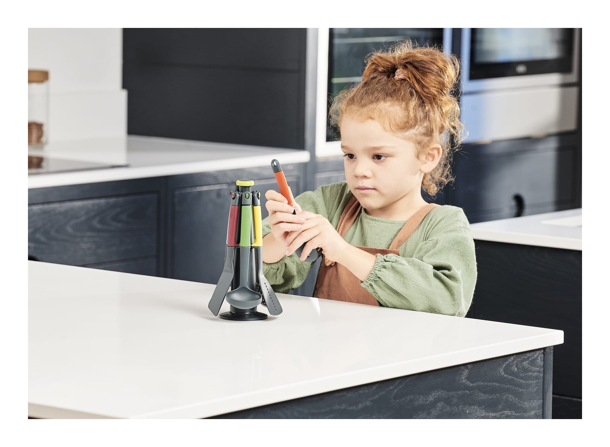 Casdon Joseph Joseph Elevate Toy Kitchen Utensil Set with Rotating Stand 5011551000277