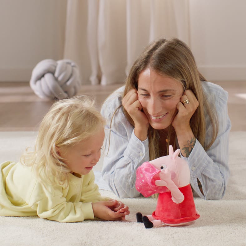 Peppa Pig Peek-A-Boo Peppa Interactive Plush Toy 5029736085018