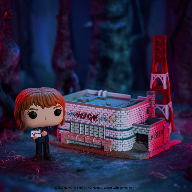Pop! Town - Stranger Things -Rockin Robin w/Squawk 889698866200