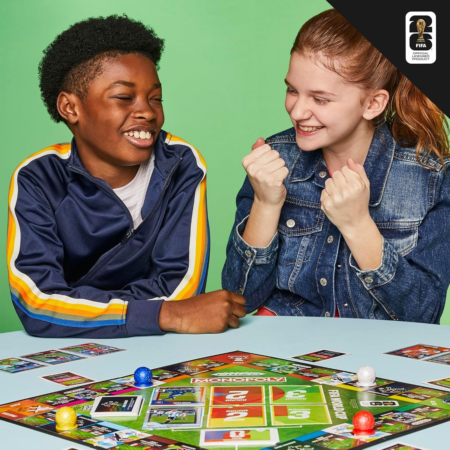 FIFA World Cup Monopoly Panini Prizm - Officially Licensed FIFA World Cup 2026 Football Board Game with Panini Prizm 5010996385284