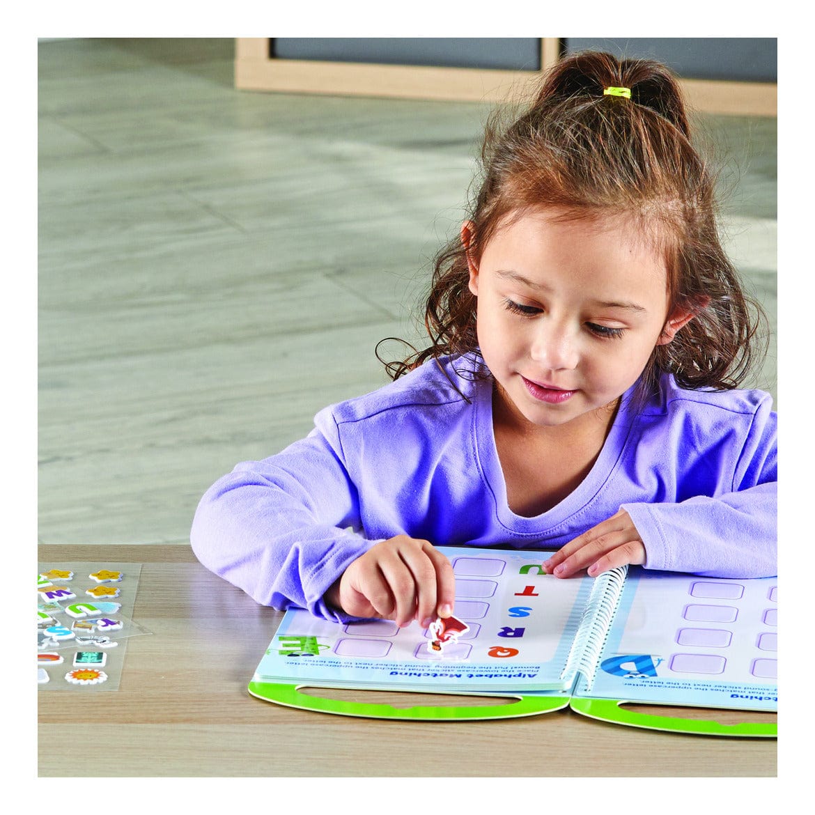Learning Resources - Skill Builders Smart Stickers Letters and Phonics 765023055122
