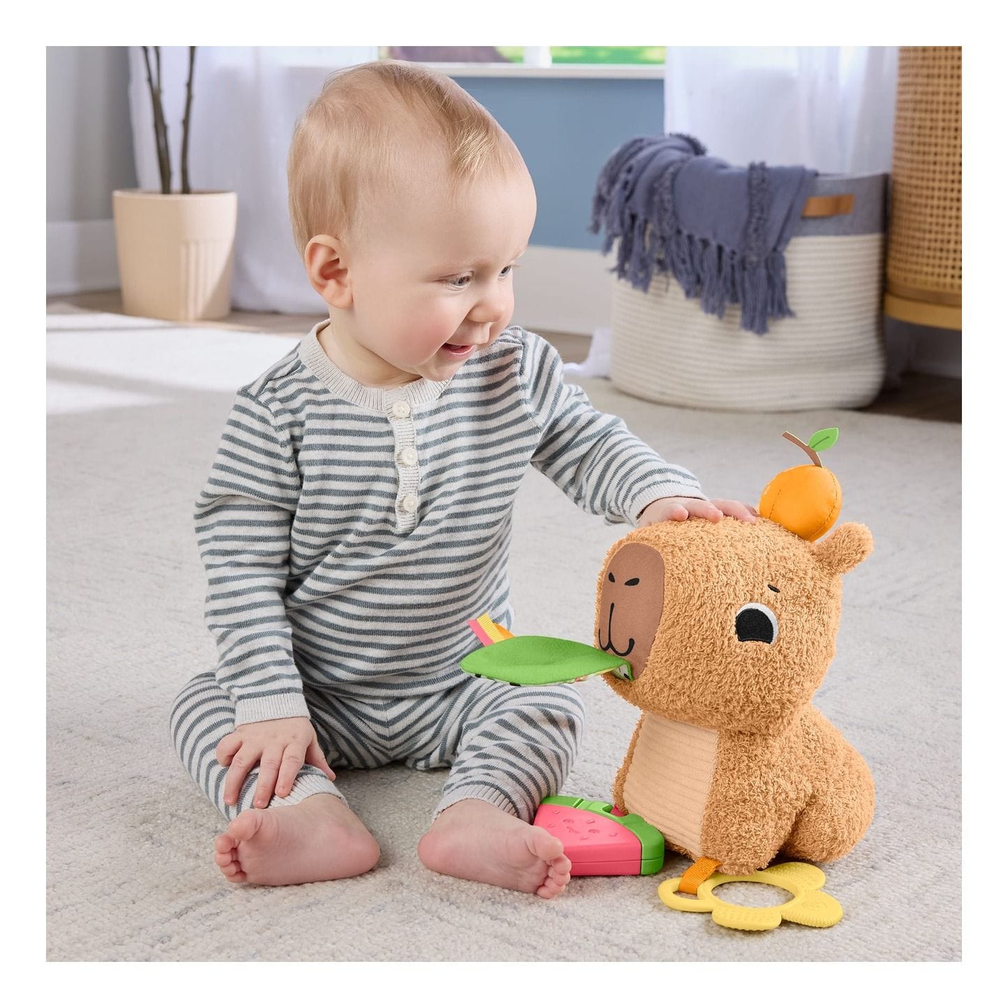 * Fisher Price Sensimals Snuggly Snacky Capy 194735254262