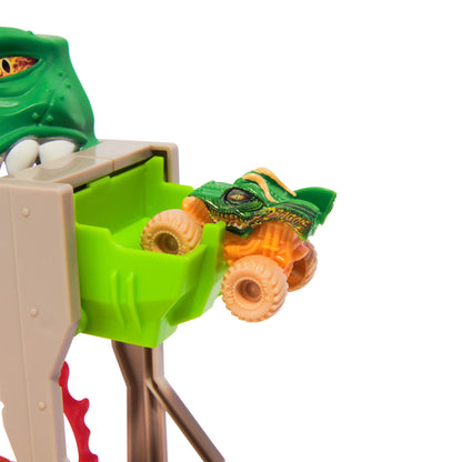 Monster Jam Dragon Dungeon of Doom 681147012547