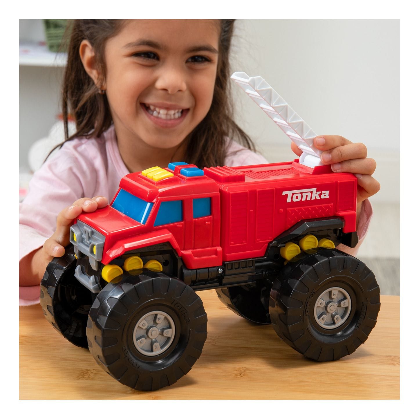 Tonka - Mega Machines Fire Truck 885561062472