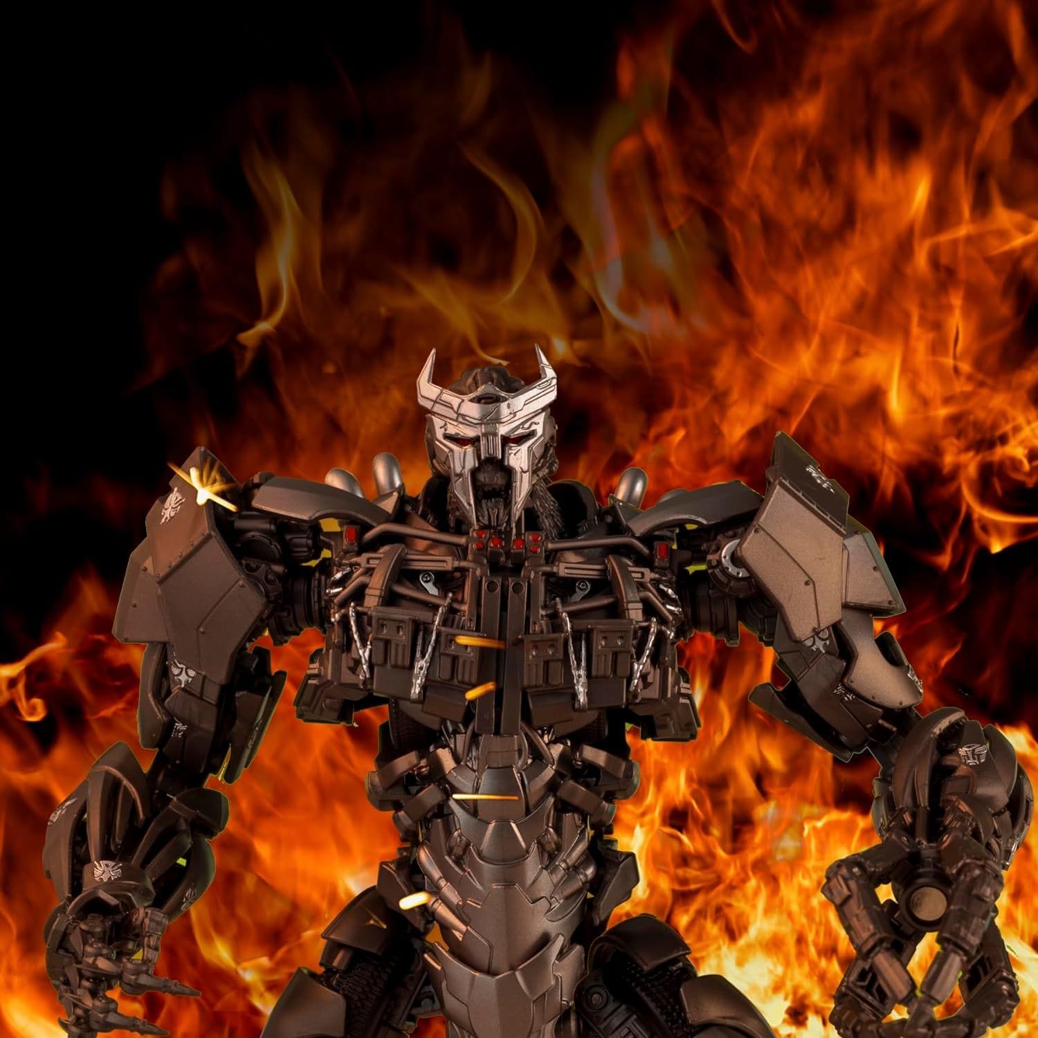 Transformers ROTB: 22cm Scourge Model Kit 4897131750036