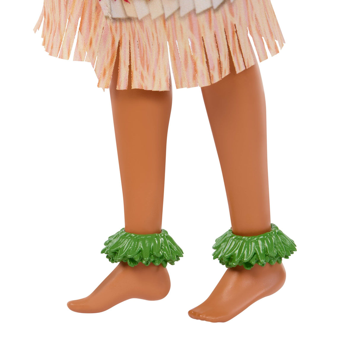 Mattel Disney Moana Live-Action Fashion Doll with Removable Outfit and 5 Accessories 194735368037