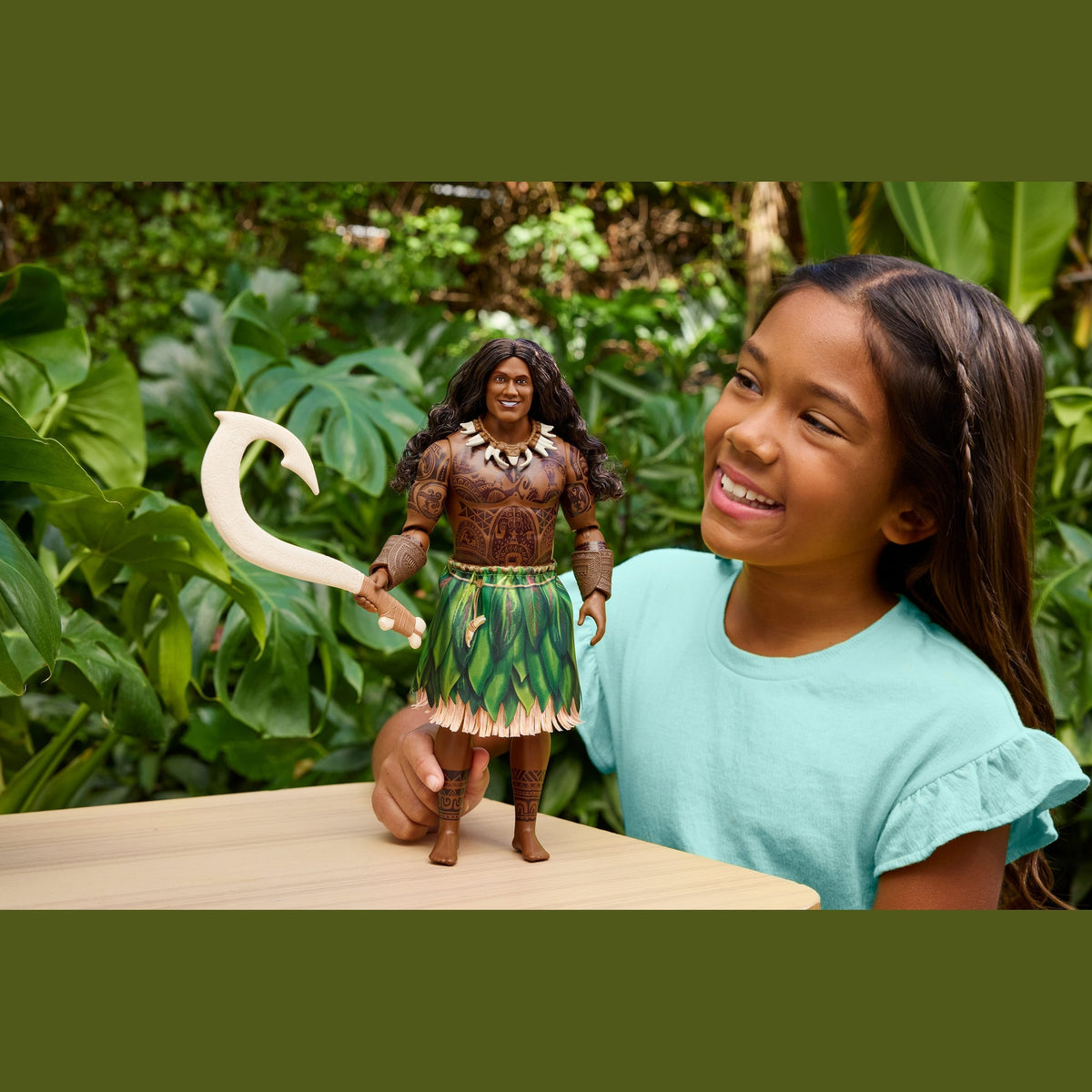 Mattel Disney Moana Live-Action Maui Fashion Doll with Accessories 194735368013