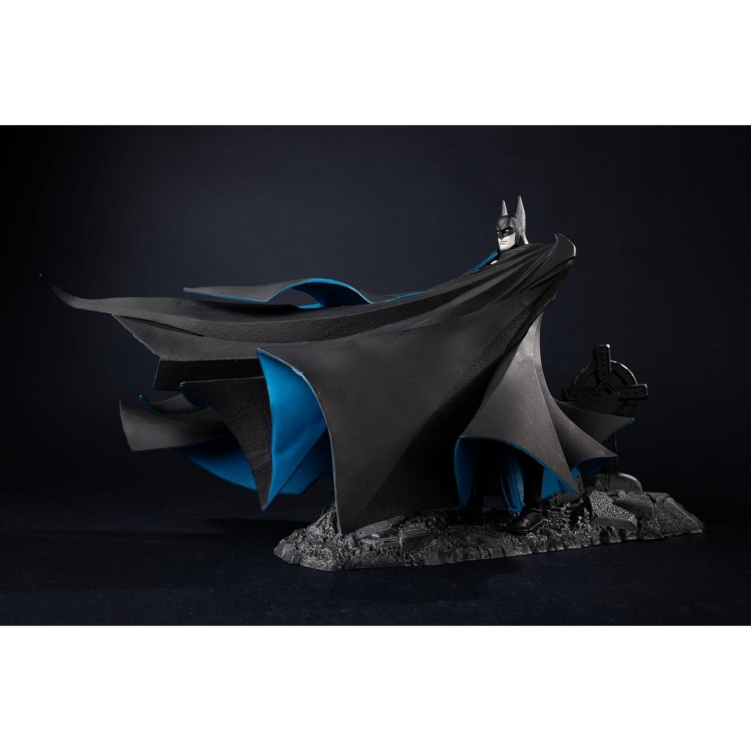 McFarlane Toys DC Multiverse Action Figure Batman (Batman: Year Two) (Gold Label)