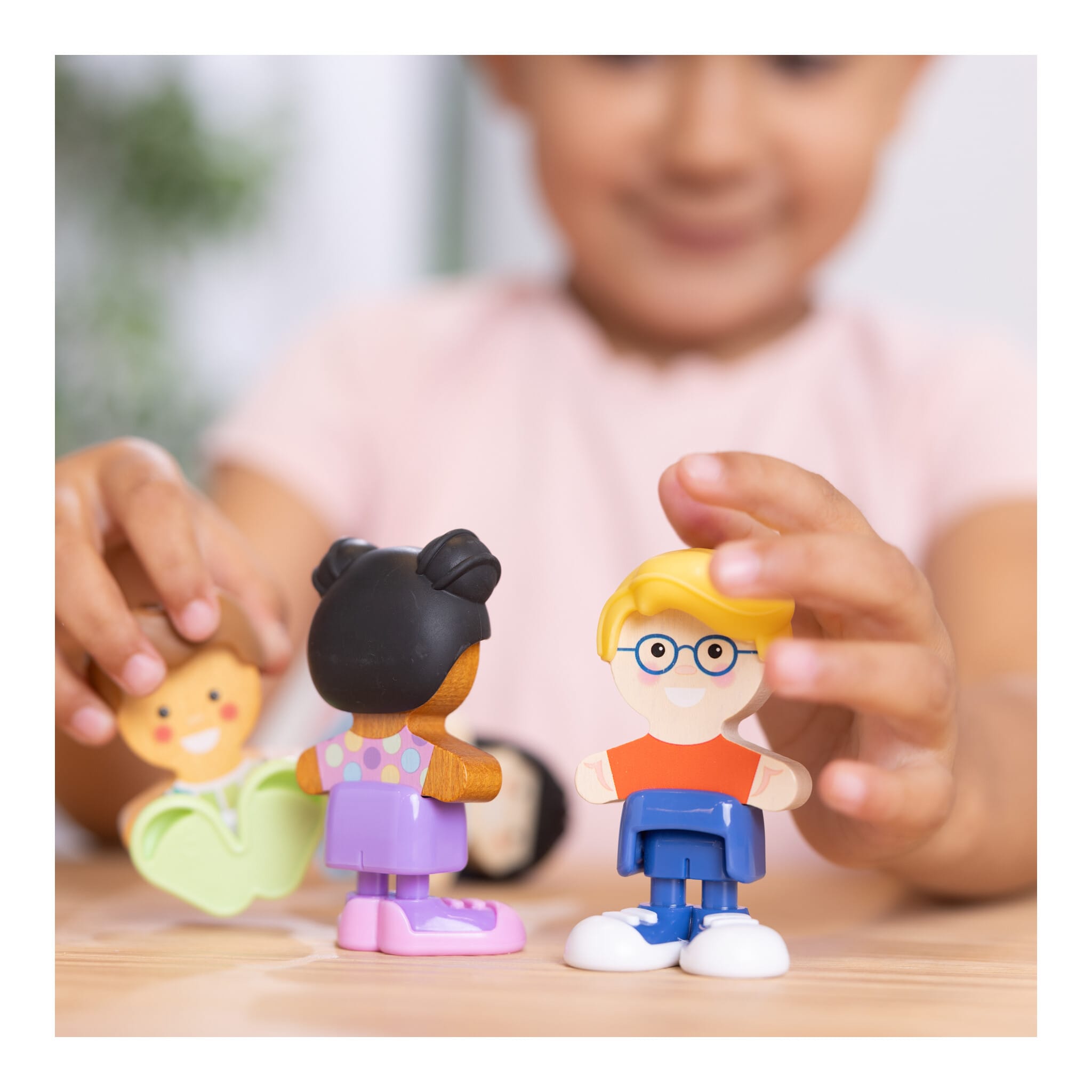 Melissa & Doug Cheery Lane Cheeries Play Figures 4-Pack 681147009745