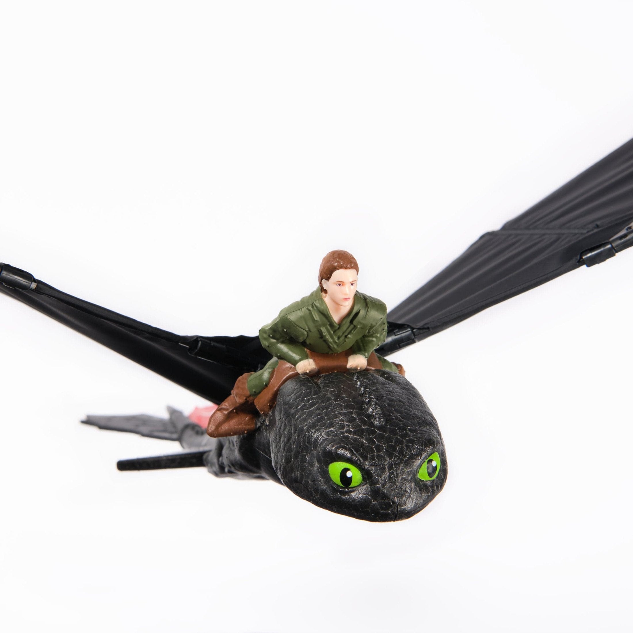 DreamWorks Dragons Real Flying Toothless Remote Toy
