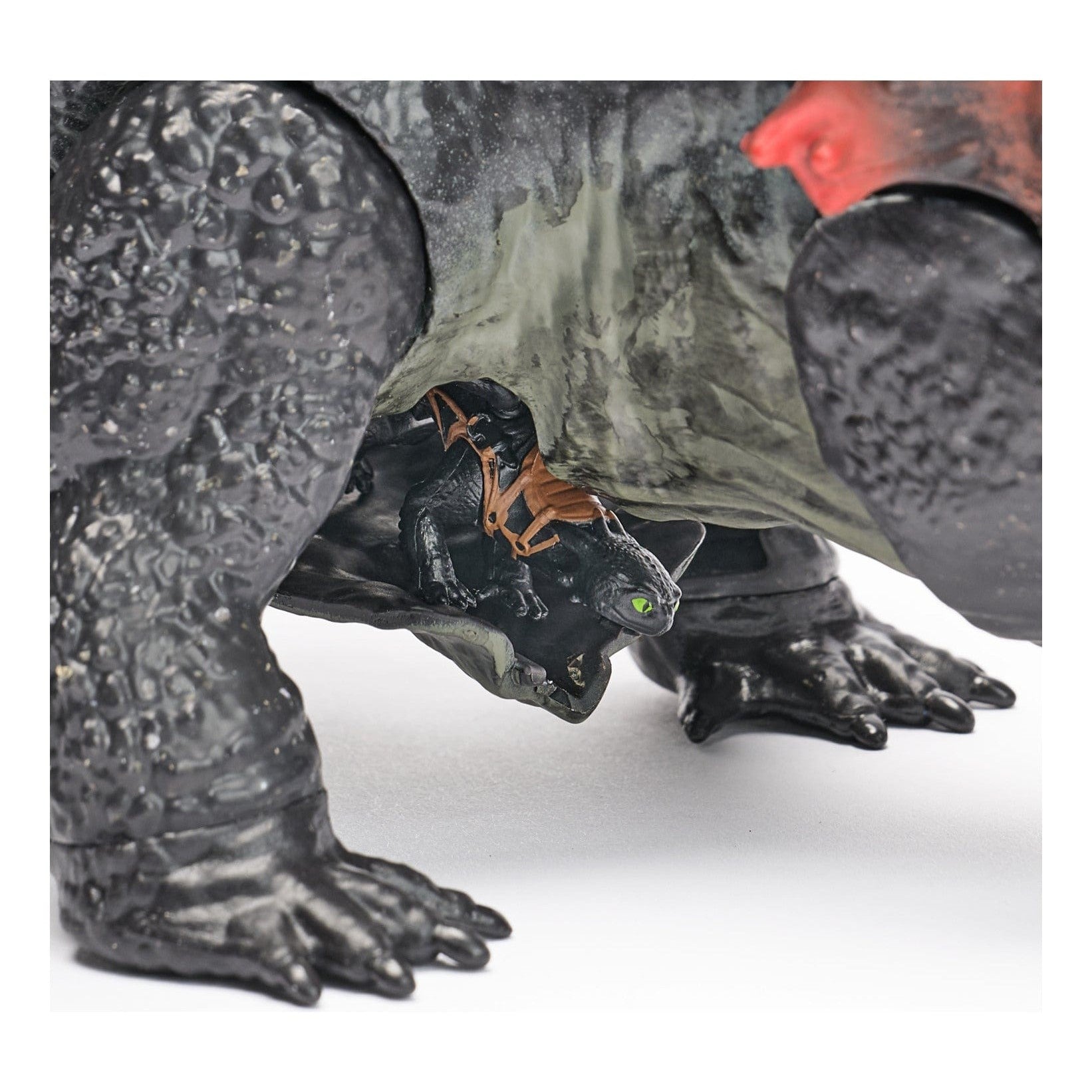 DreamWorks Dragons Red Chompin Death Rampage Figure