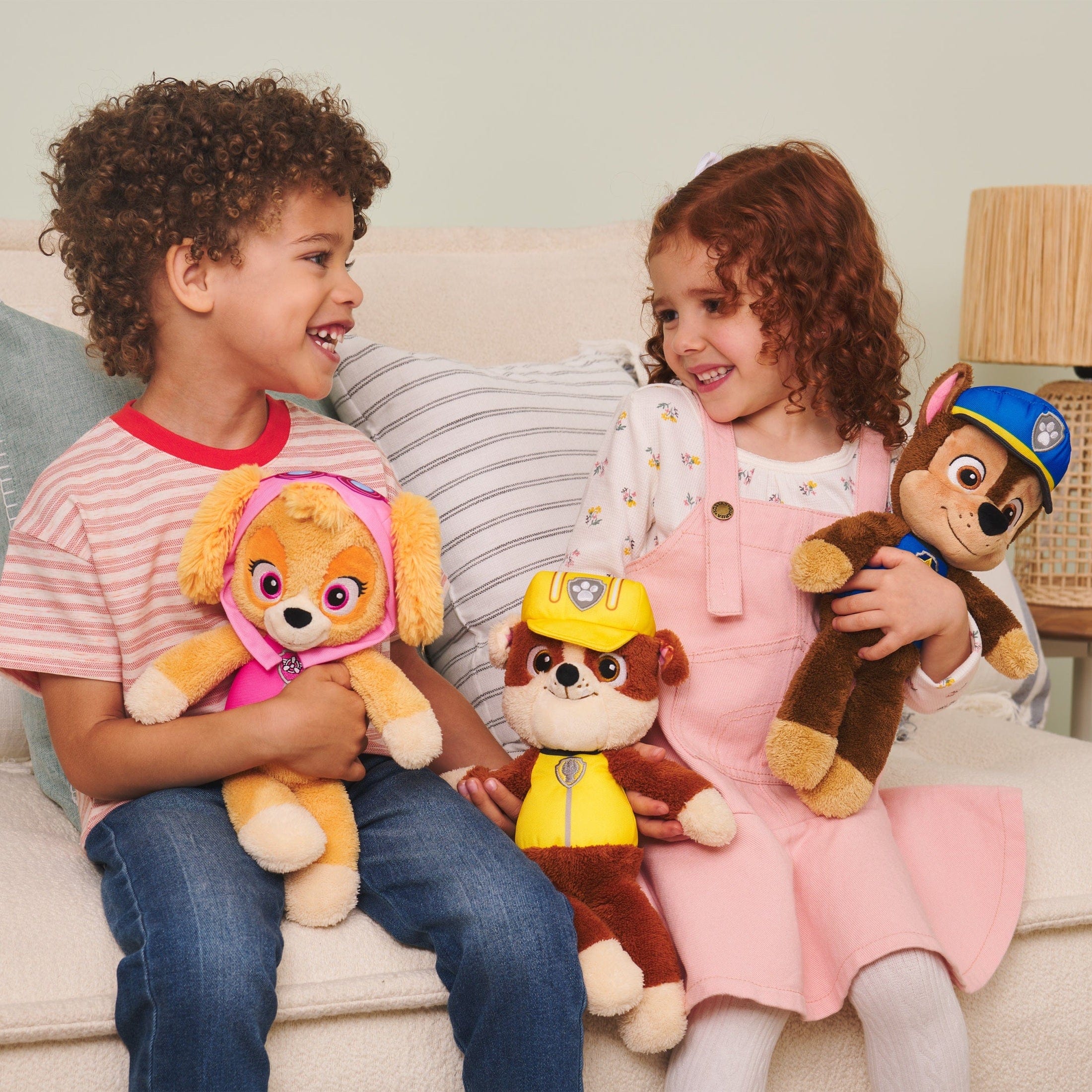 GUND Paw Patrol 13in Take Along Rubble Plush Toy 778988600542
