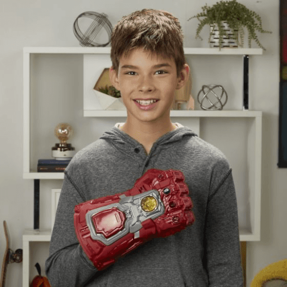 Hasbro: Marvel Avengers Red Electronic Gauntlet - Lennies Toys