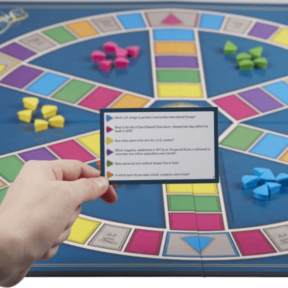 Hasbro: Trivial Pursuit Classic - Lennies Toys